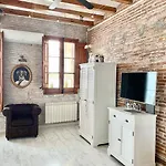 Lovely loft near Barcelona center